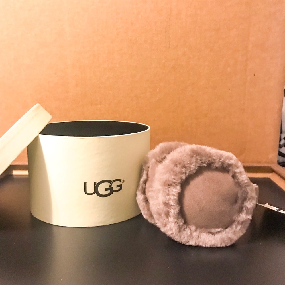 UGG Genuine dyed shearling Sheepskin Earmuffs